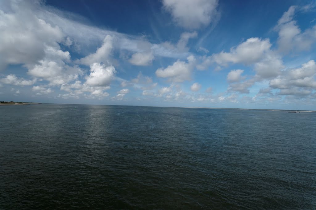 Den Helder - Marsdiep - Ferry 'Dr. Wagemaker' - View West by txllxt TxllxT