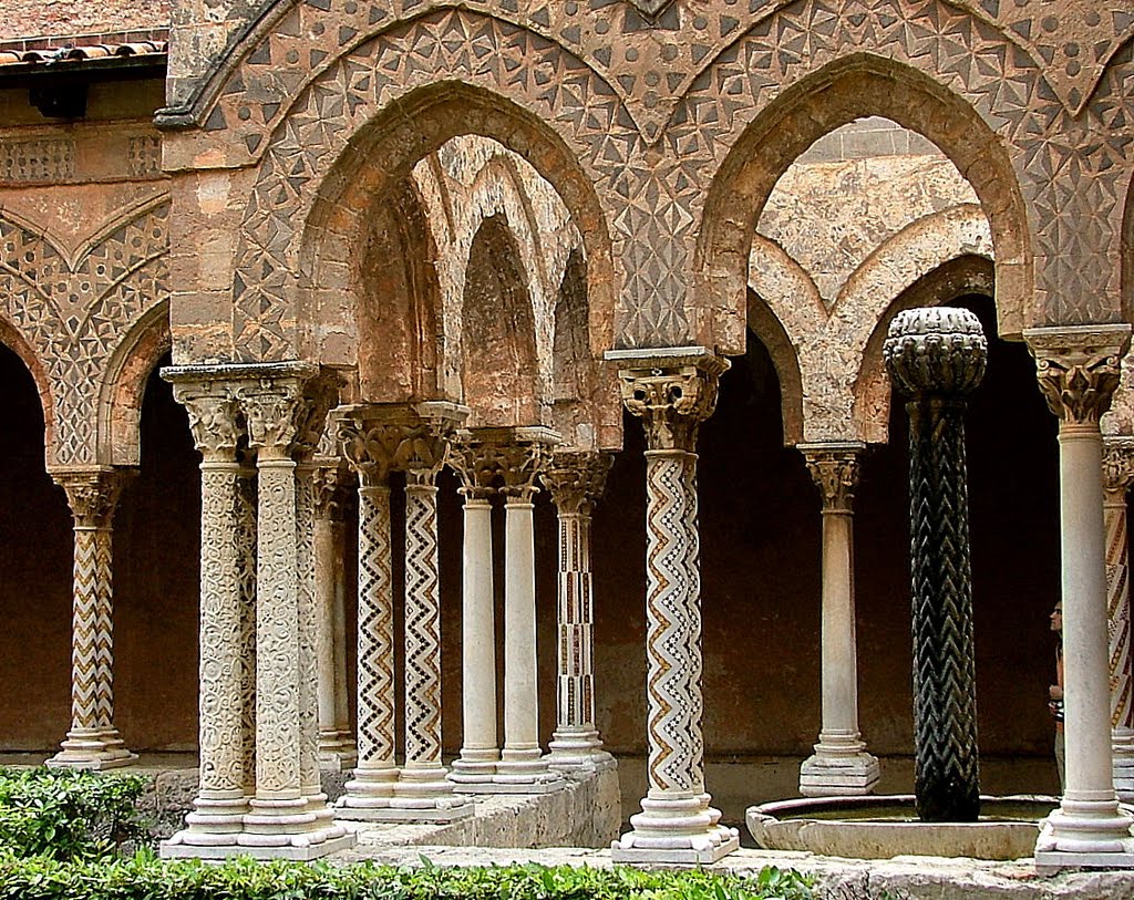 Colonne del Chiostro del Duomo di Monreale by paradisi.renzo