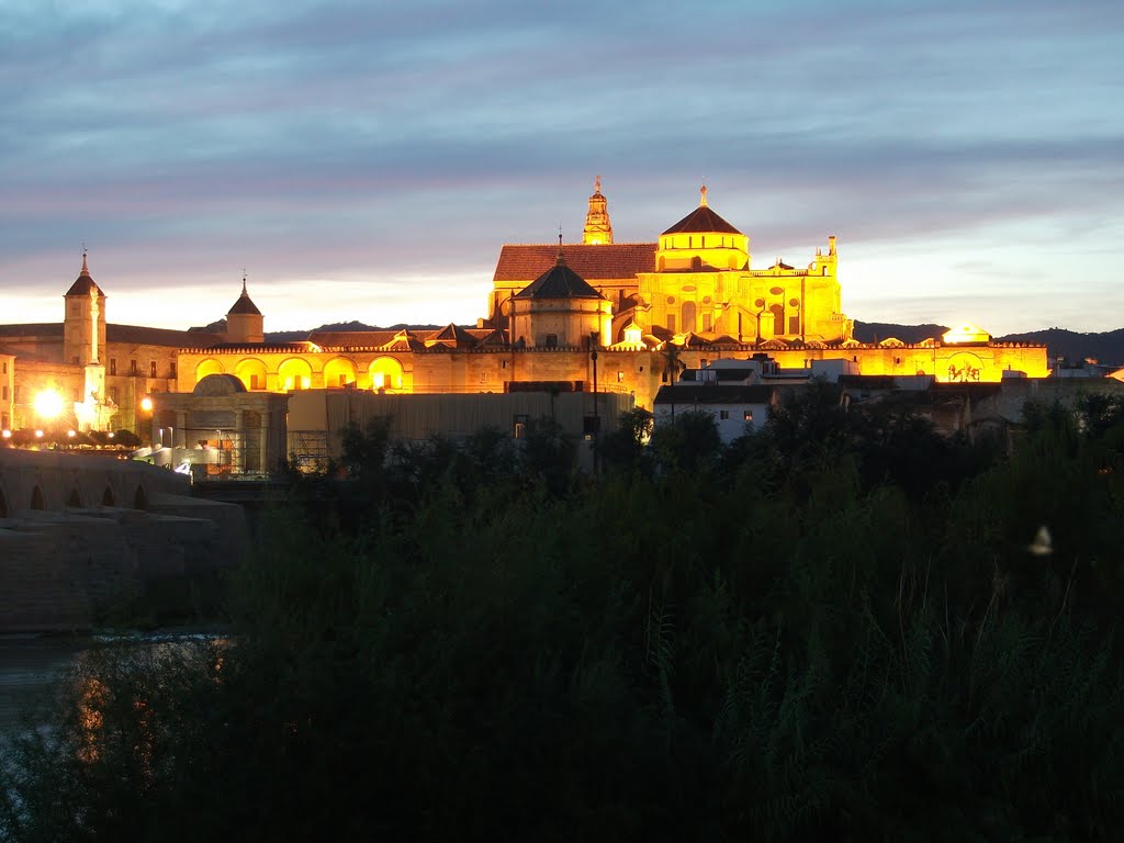 La Mezquita iluminada. Septiembre de 2010 by viajeroandaluz