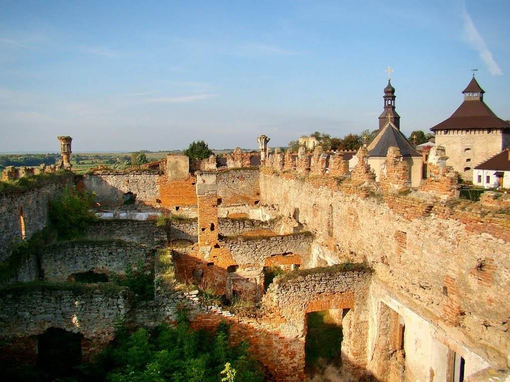 Меджибіж - руїни палацу з східного бастіону, Medzhybizh - ruins of the palace by hranom