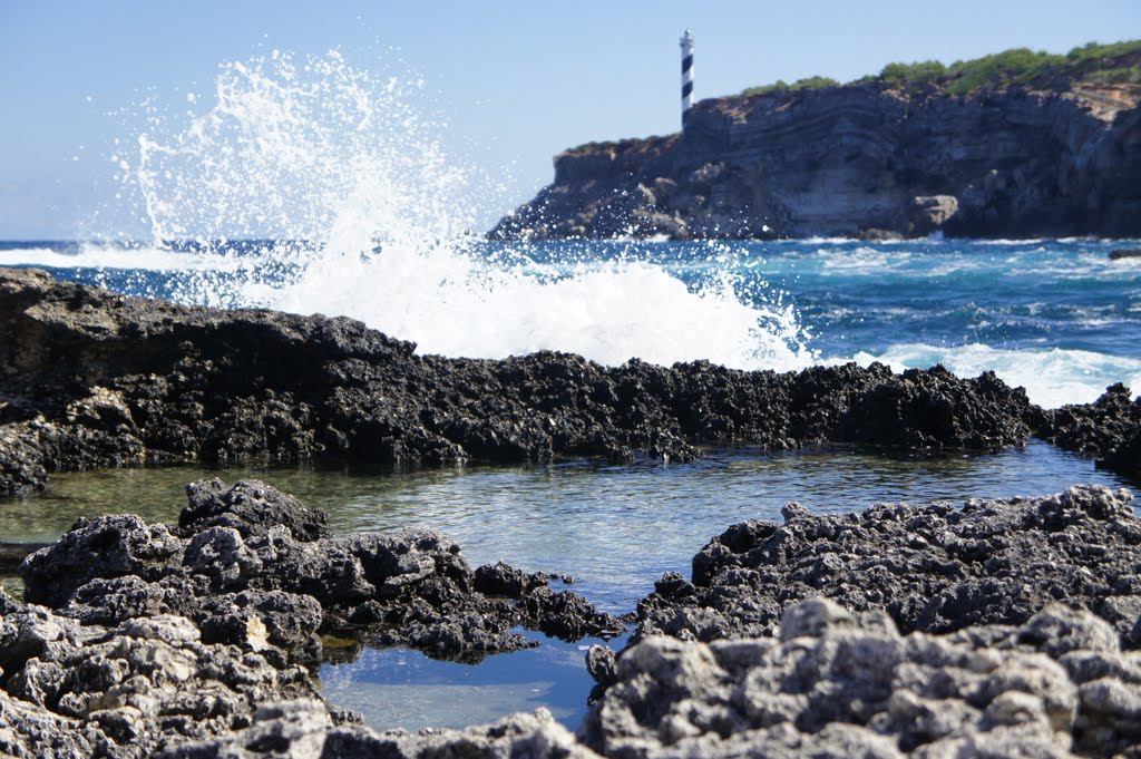 Faro al norte de Ibiza by F.Cote