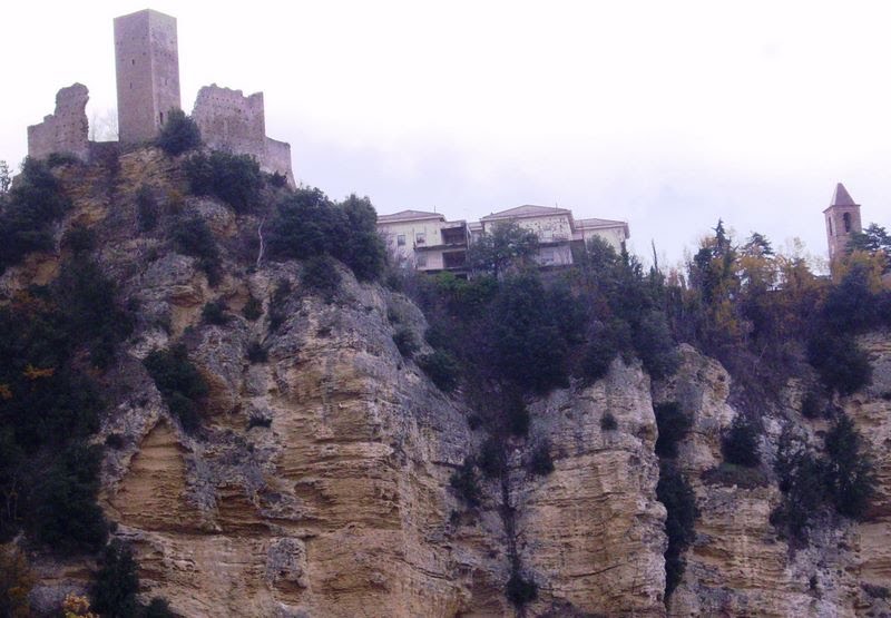 Montefalcone Appennino, Rocca con Torrione by Luigi Manfredi