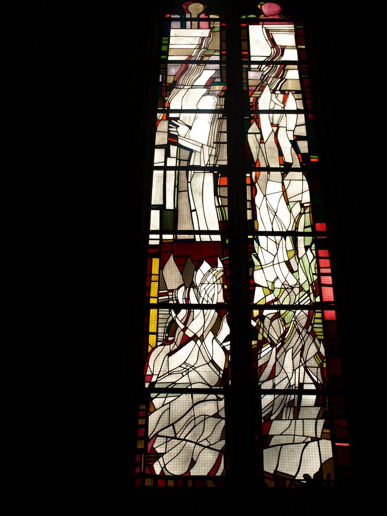 Glas-in-loodramen van Georg Meistermann (1911-1990) in de Dom van Münster by Hans R. van der Woud…