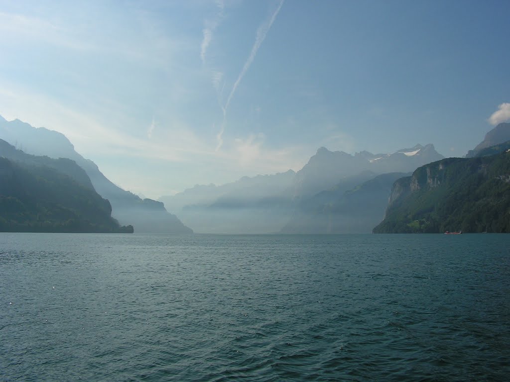 Panorama Vierwaldstättersee by challenger7000