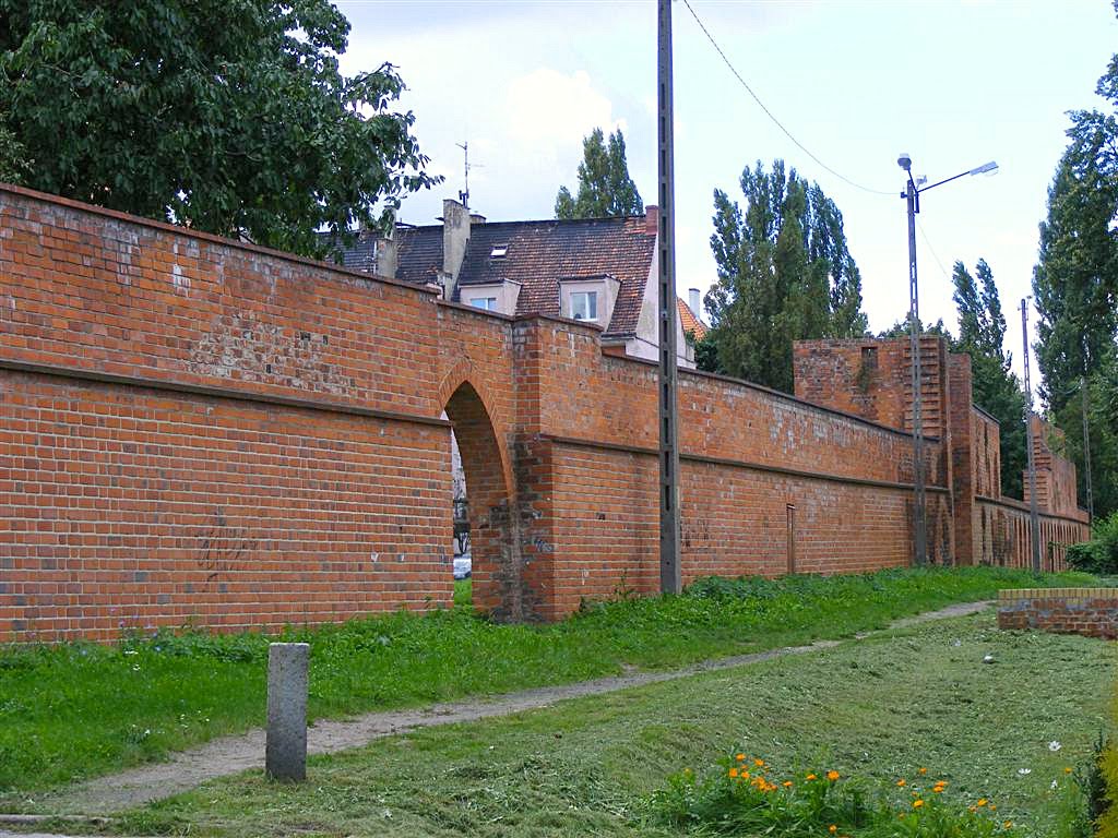 Głogów.Fragment muru obronnego.Smelter - Excerpt from the defensive wall by Andrzej Brudziński...