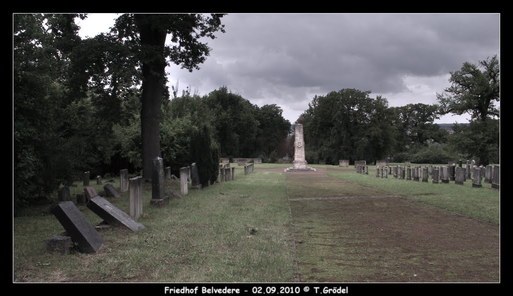 Sowjetischer Friedhof Belvedere by ThorstenGroedel