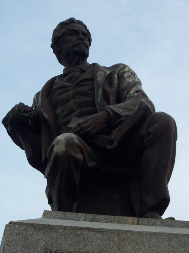 Monumento a Juan Zorrilla de San Martín. by MrQuiquito28