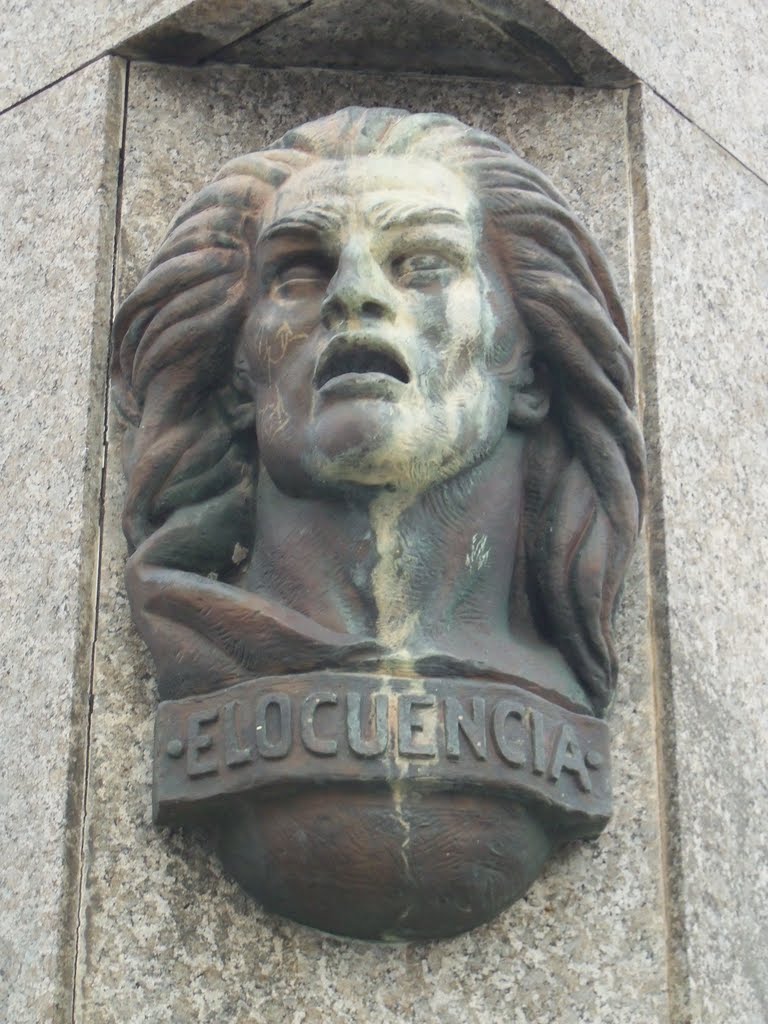 Monumento a Juan Zorrilla de San Martín. Detalle de fachada. by MrQuiquito28