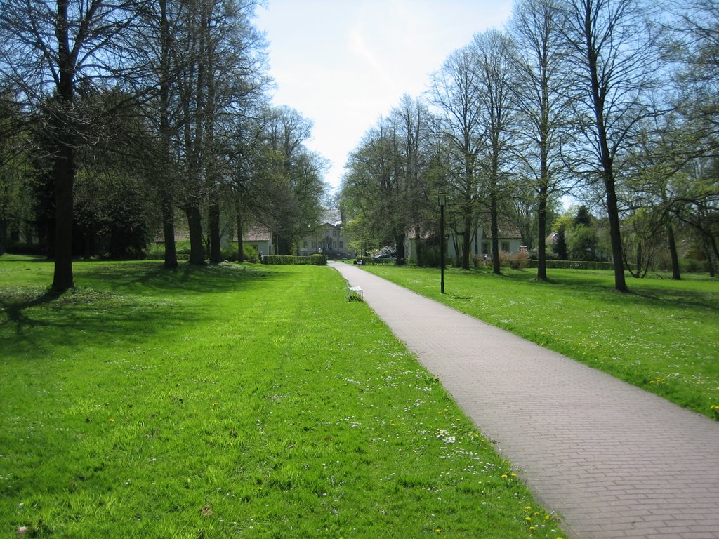 Schieder Schwalenberg Schloßpark by Helmchen