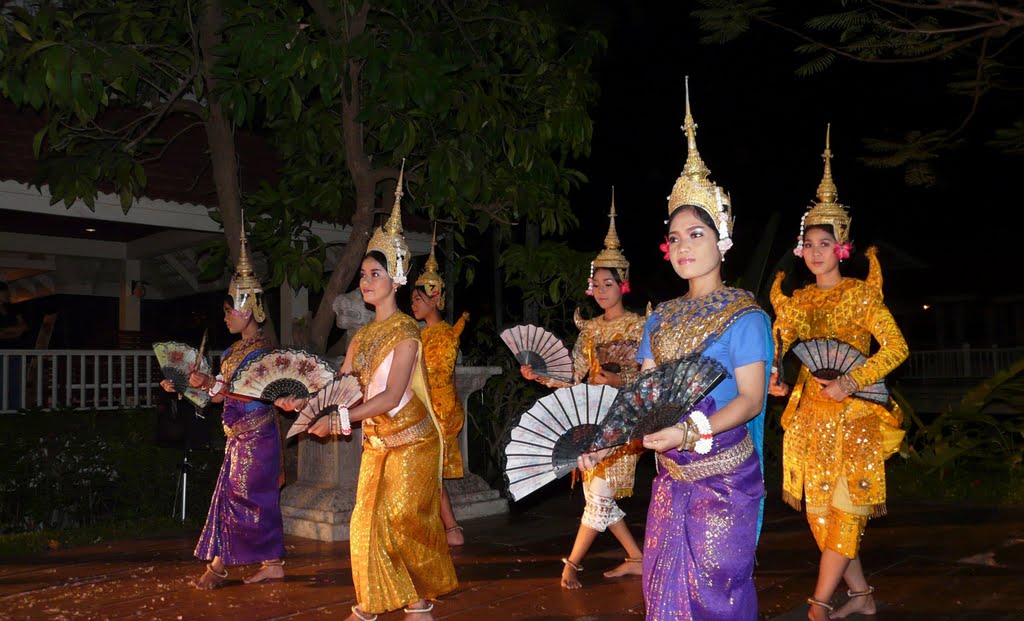 Traditional Music and Dance - Siem Reap by Joseph-Cro