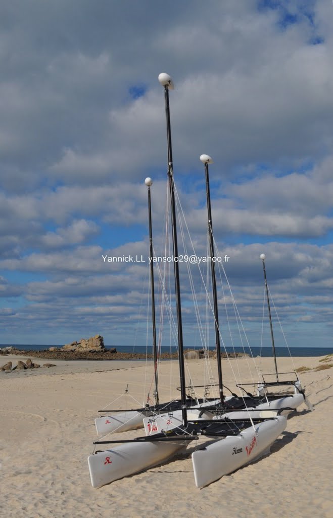 Bateau au sec by yannick. LL