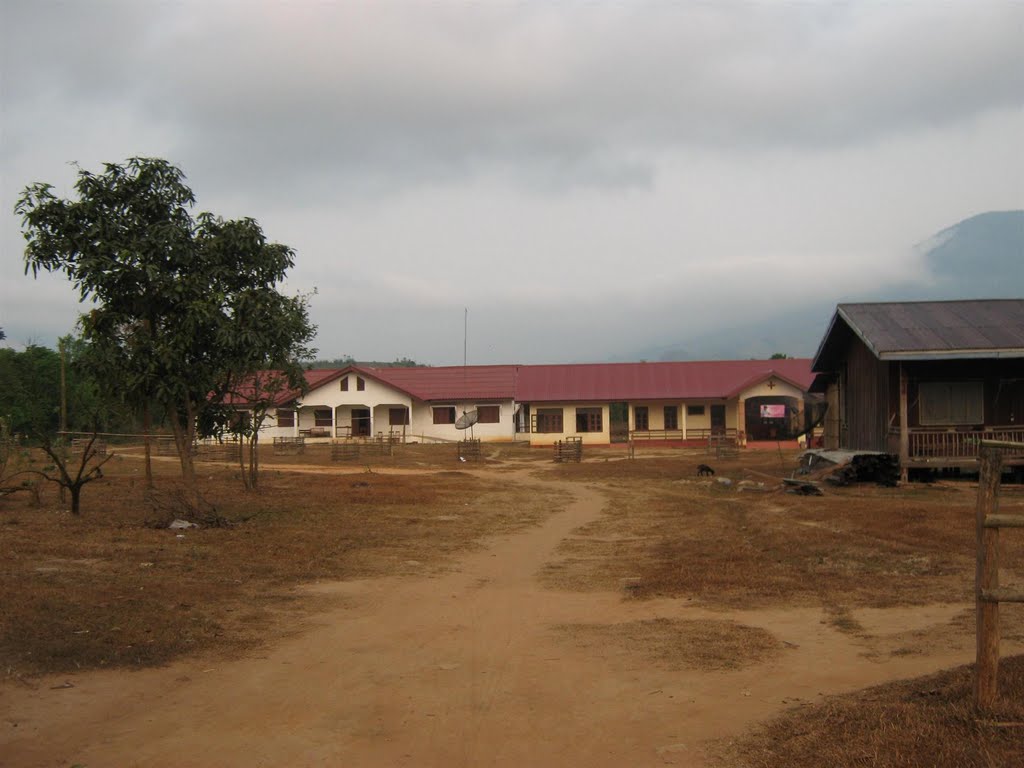 Samuoi District hospital, Salavan, Lao PDR by Khemphone Phomnouinh