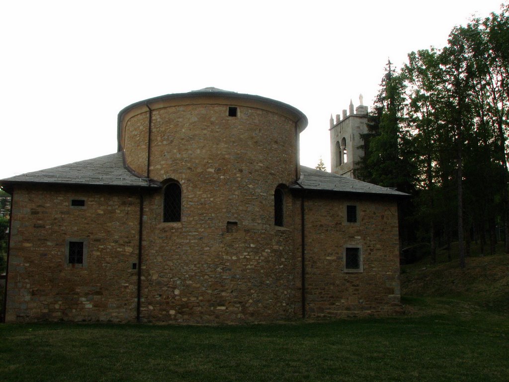 Abbazia Benedettina di Frassinoro by lellone