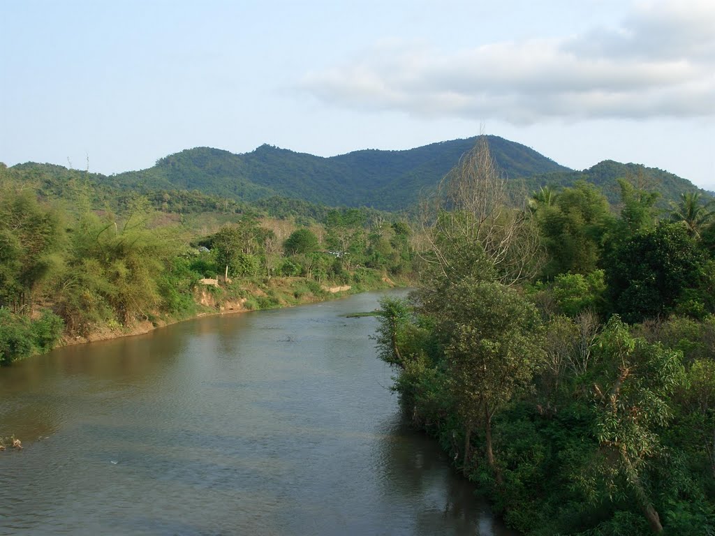 Numbak river view by Khemphone Phomnouinh