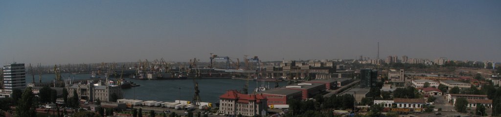 Constanta harbour & shipyard by Dénes László