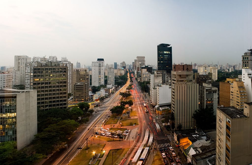 Avenida brigadeiro faria lima by Fernando Stankuns