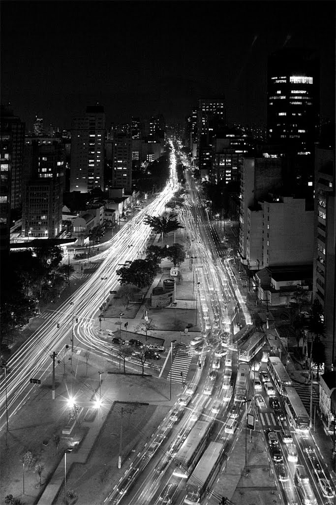 Faria lima at night by Fernando Stankuns