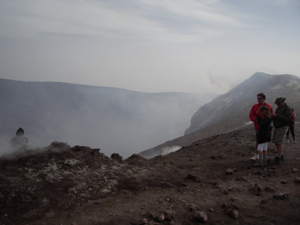 Cratère de l'Etna by jmgobet