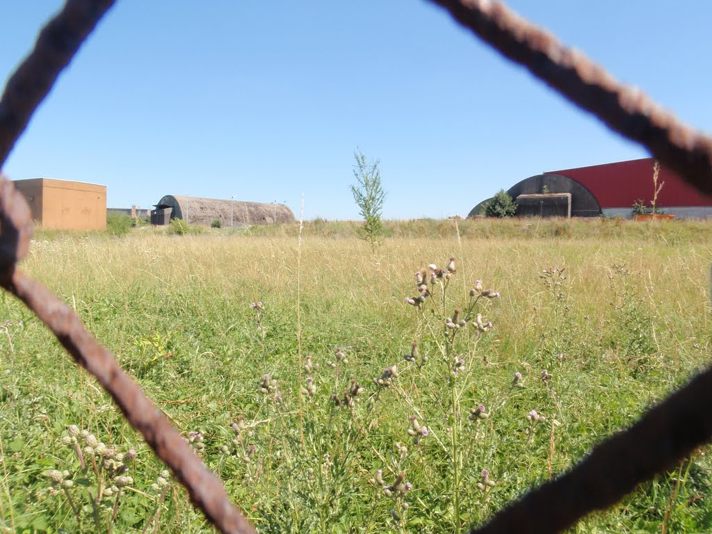 The fence by stevenvanValen+hannekeRolloos