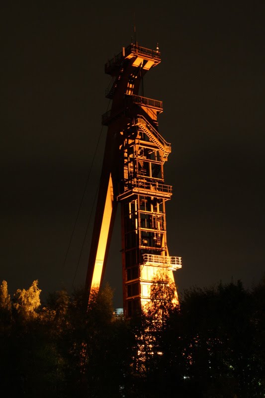 Kamen Stillgelegte Zeche Monopol/ Schacht Grillo bei Nacht by Frank Heldt