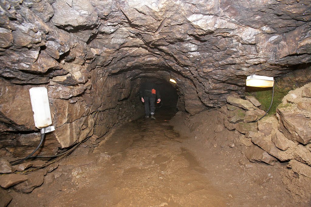 Castleton Derbyshire by Wallgo.com