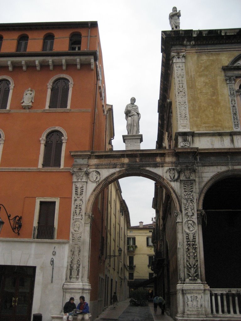 Verona: Dei Signiori square by Phaethon