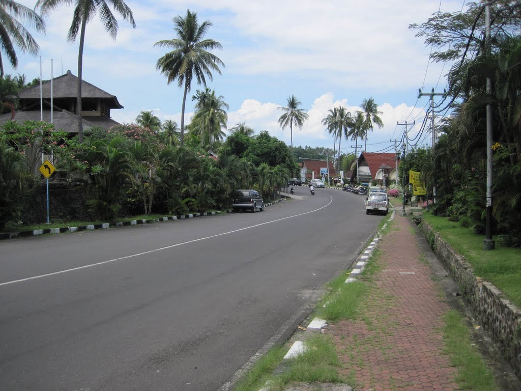 Raya Senggigi outside Sheraton by Samuel Frehner