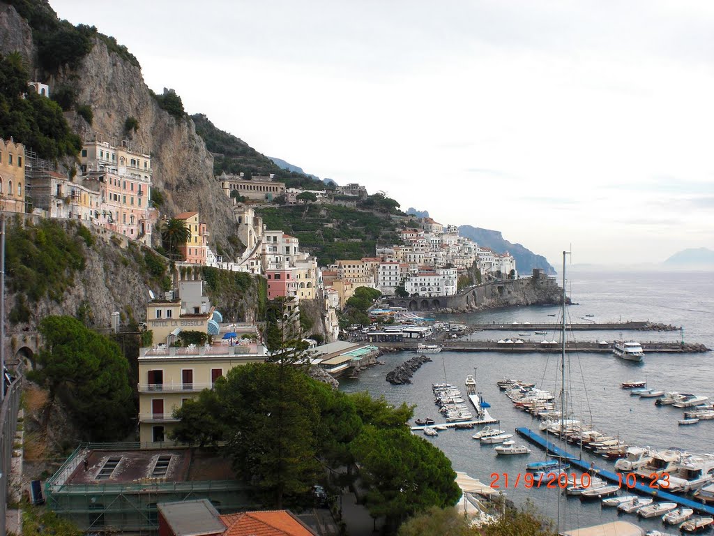 Amalfi by eatam