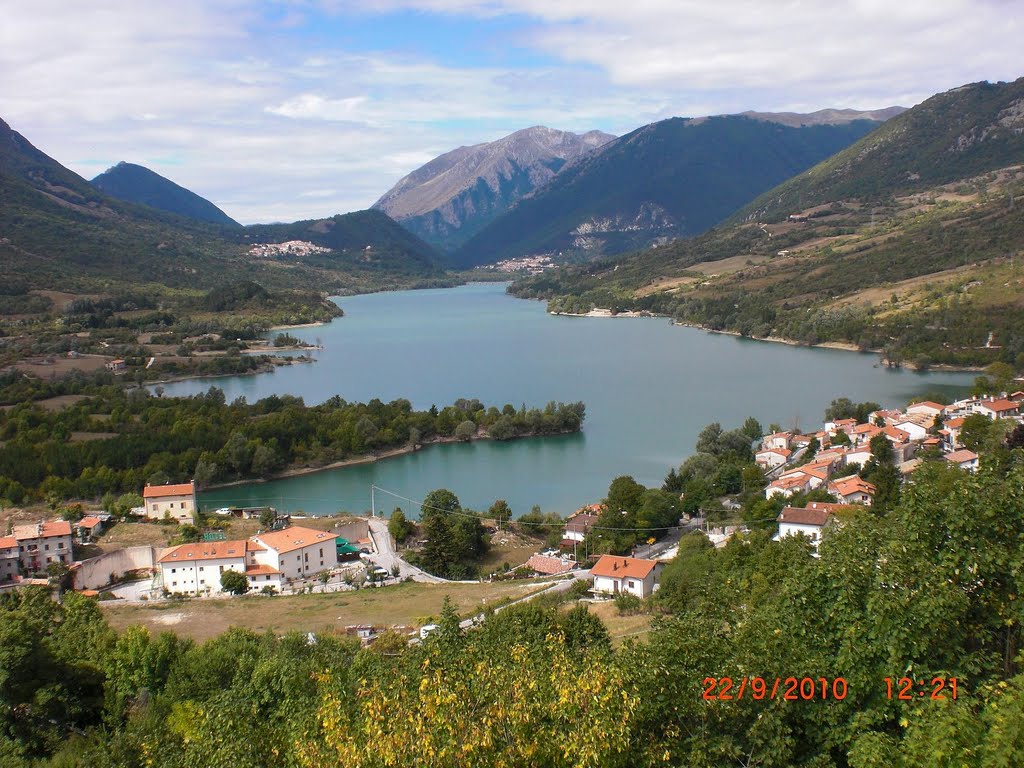 Lago di Barrea by eatam