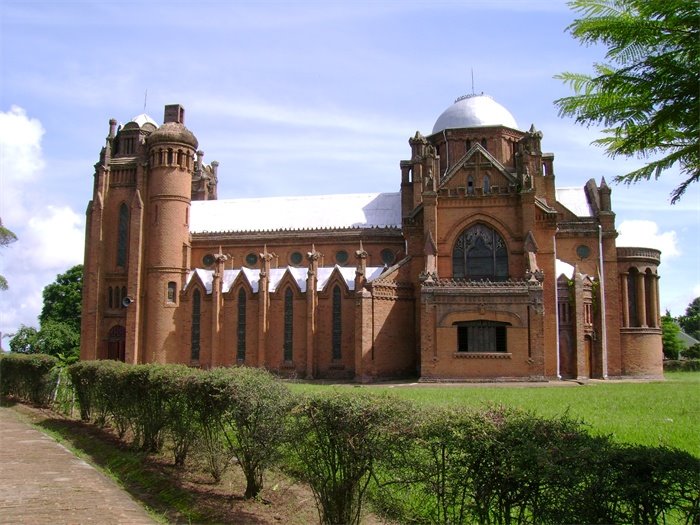 St Michaels and Angels in Blantyre by elisj