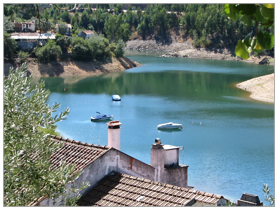 Rio Zêzere em Dornes - Albufeira de Castelo de Bode by André Barragon