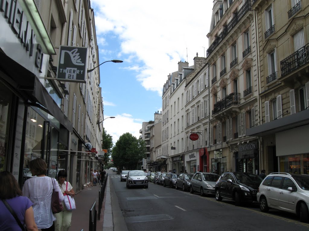 Levallois-Perret     - Rue du President Wilson (17.07.10.) by Manoliu Ioan