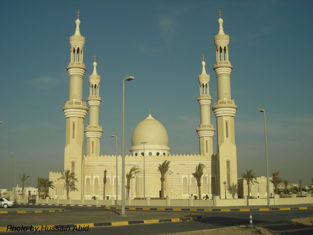 Sheikh Zayed Mosque in Ajman. (Hussain Abid). by hussainabid