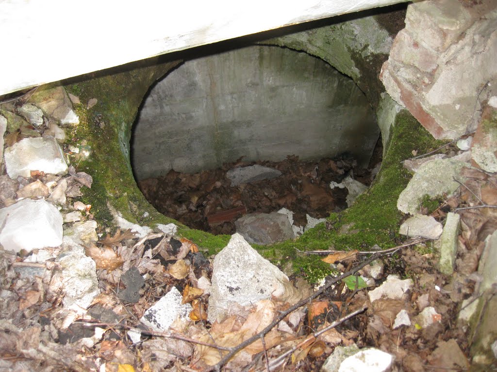 Hole Into Bunker at Franklin Mill by FearTheNoFear