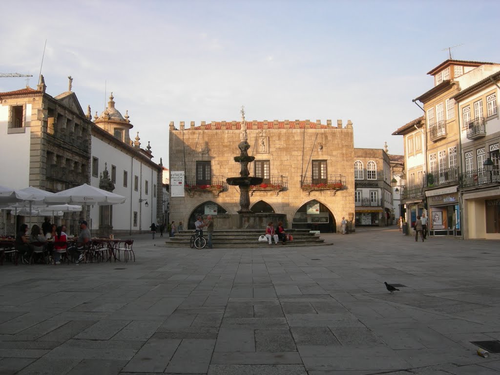 Plaza de la República. Viana do Castelo by Rafael Anglada