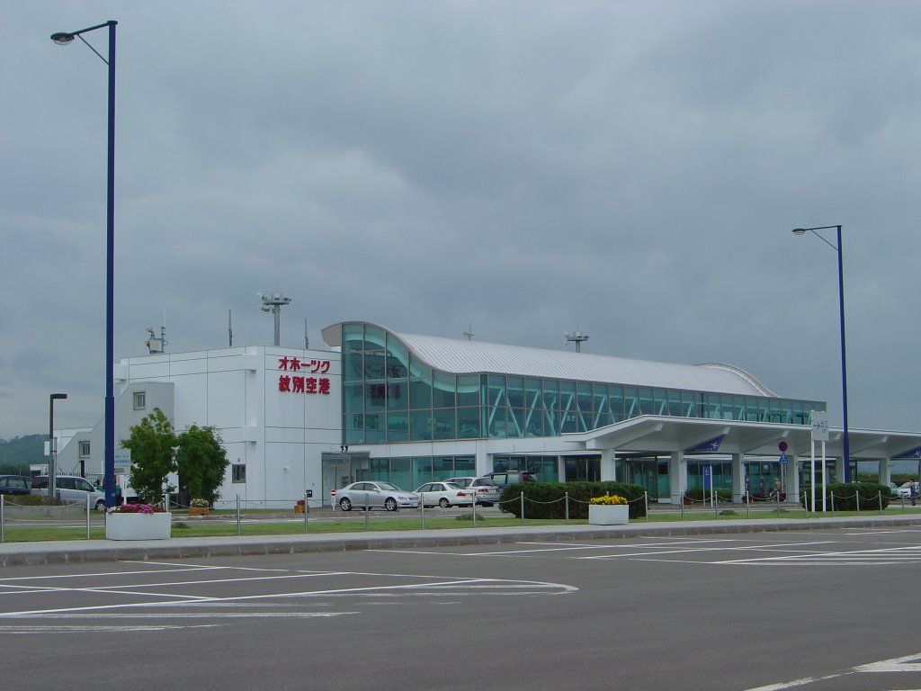 Okhotsk Monbetsu Airport （オホーツク紋別空港） by mombetsu