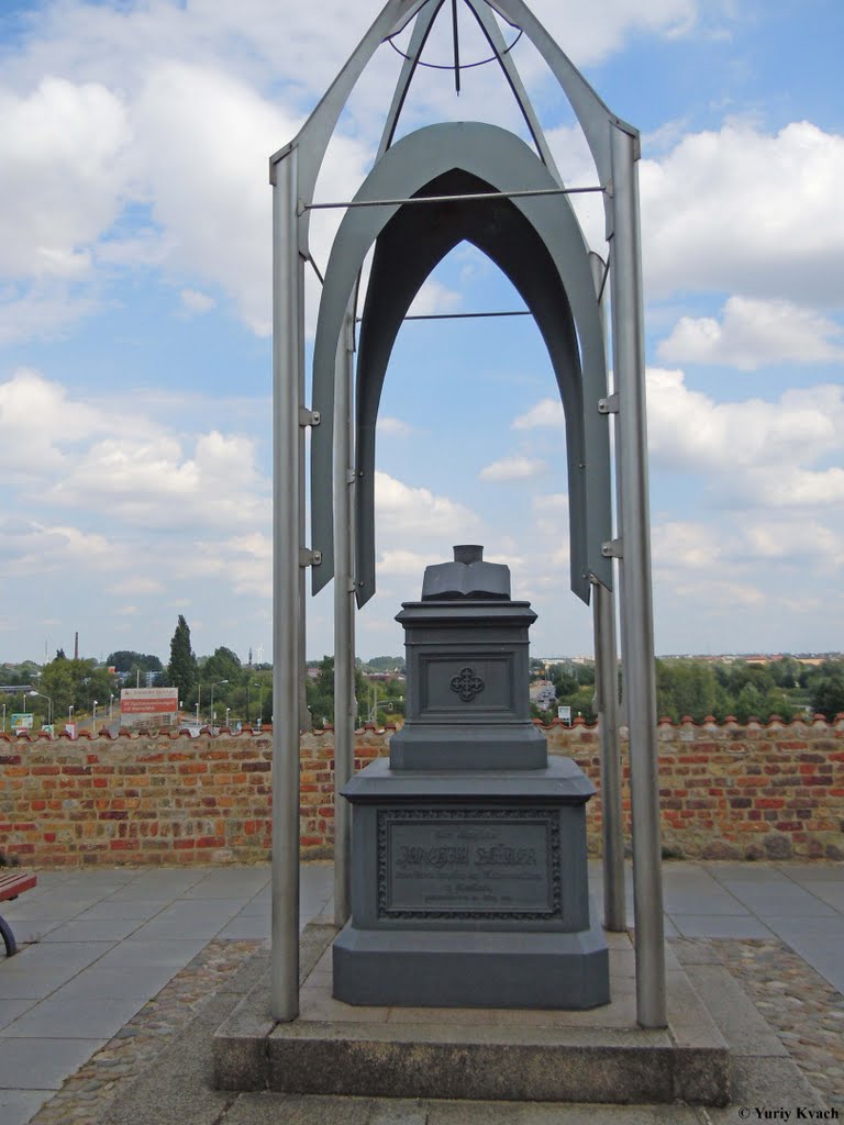 Monument to Joachim Slüter by Yuriy Kvach