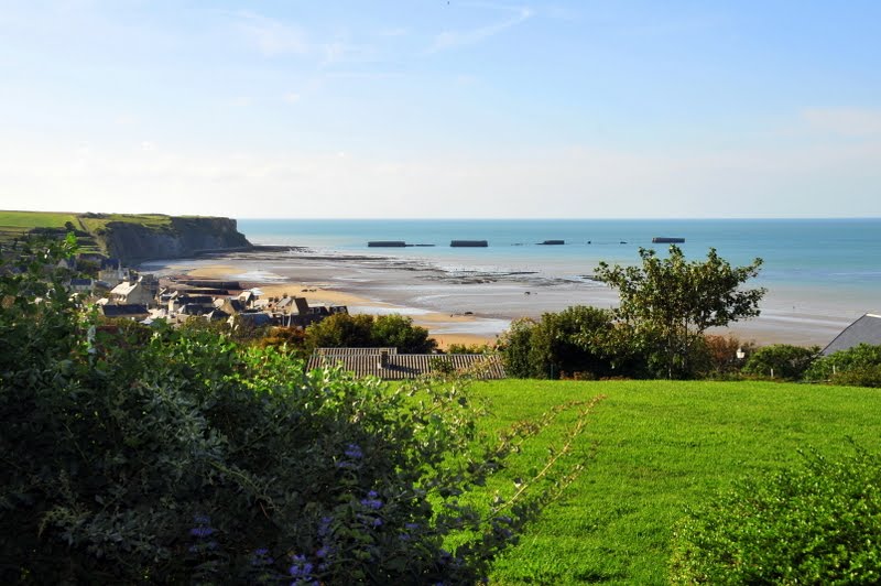 Arromanches by Zé Tó Maximiano