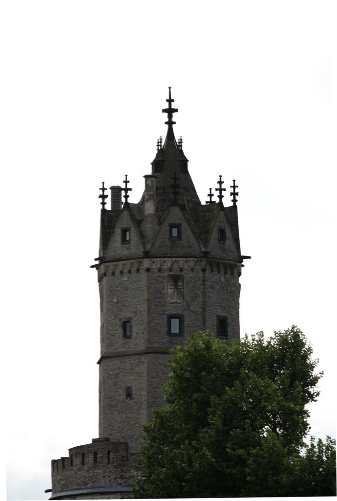 Runder Turm Andernach by MIWOBNA