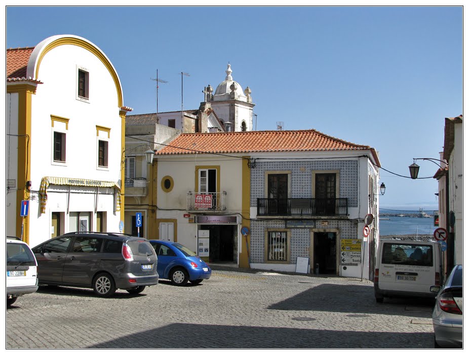 Praça Tomaz Ribeiro by Barragon