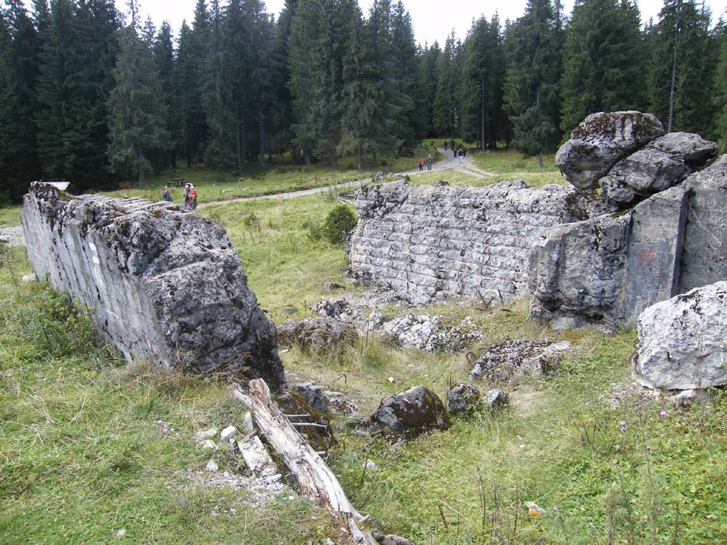 Radnai-hágó, Árpád-vonal egykori bunkere by ossian71