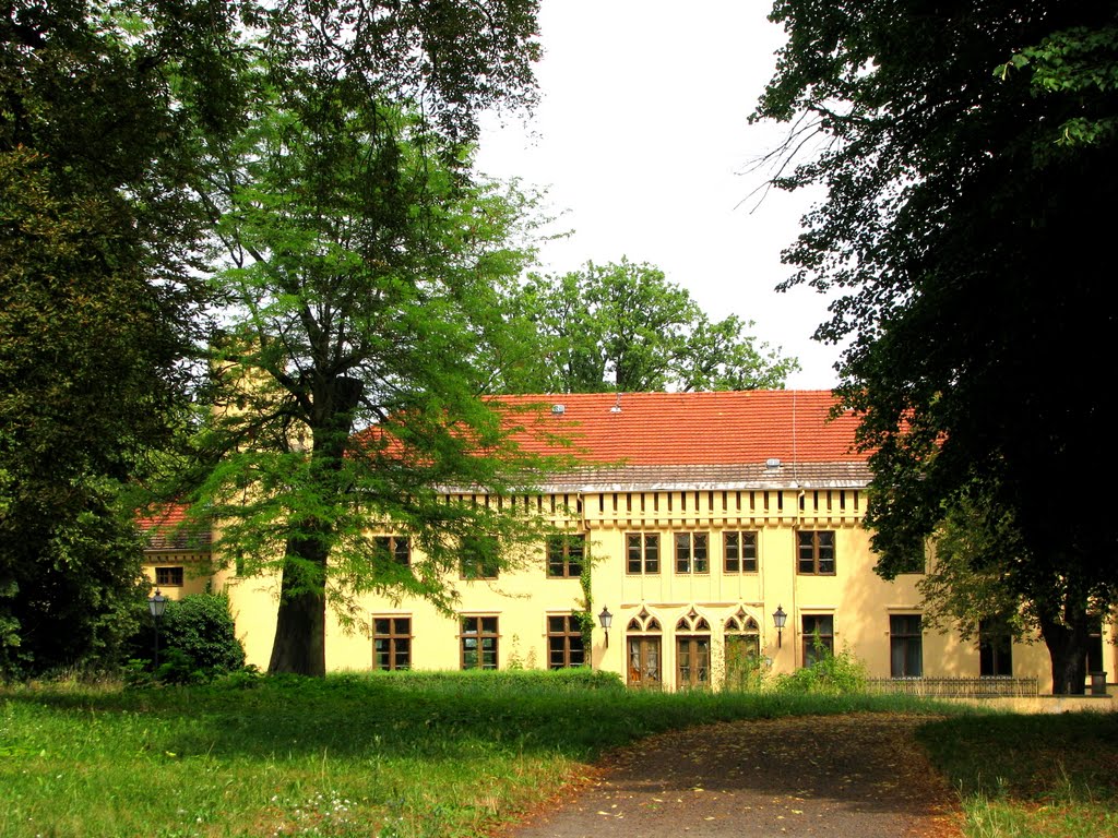 Schloß Petzow by Arnd Egon Lindner