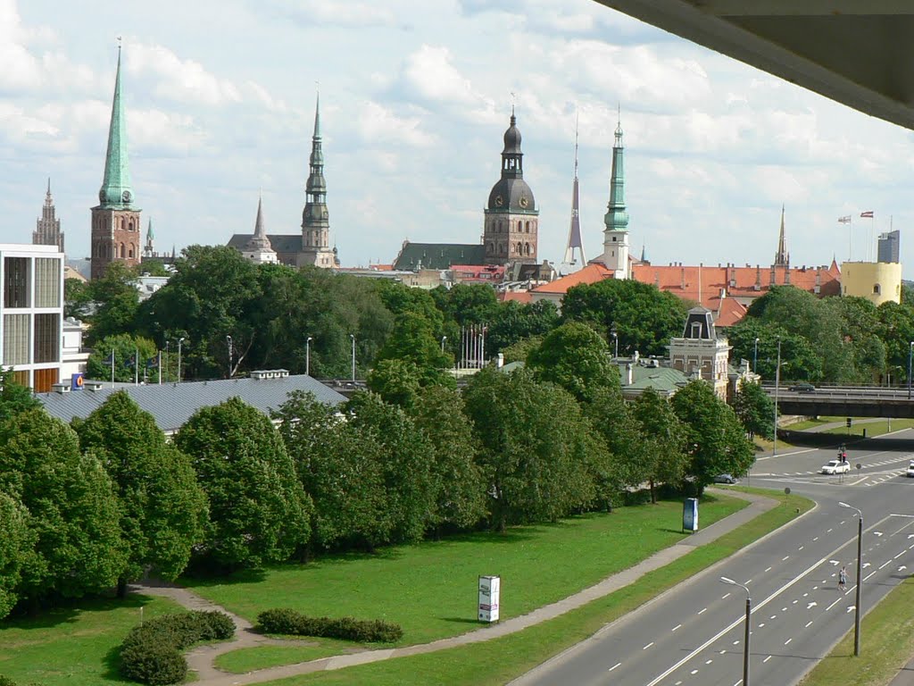 Blick auf Riga vom Schiff by Rainer I.