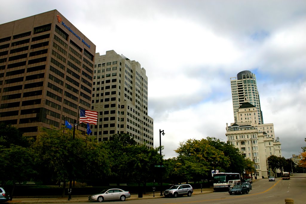 Lakeshore Architecture, Milwaukee, WI by MICHAEL  JIROCH  &  www.michaeljiroch.com