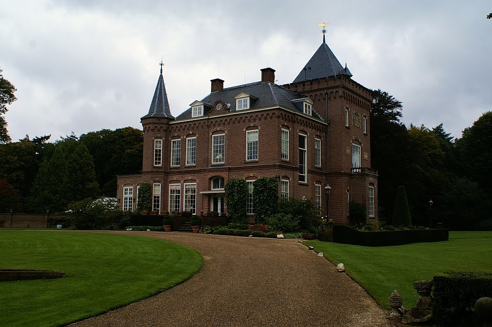 Kasteel Prattenburg by Peter van der Wielen