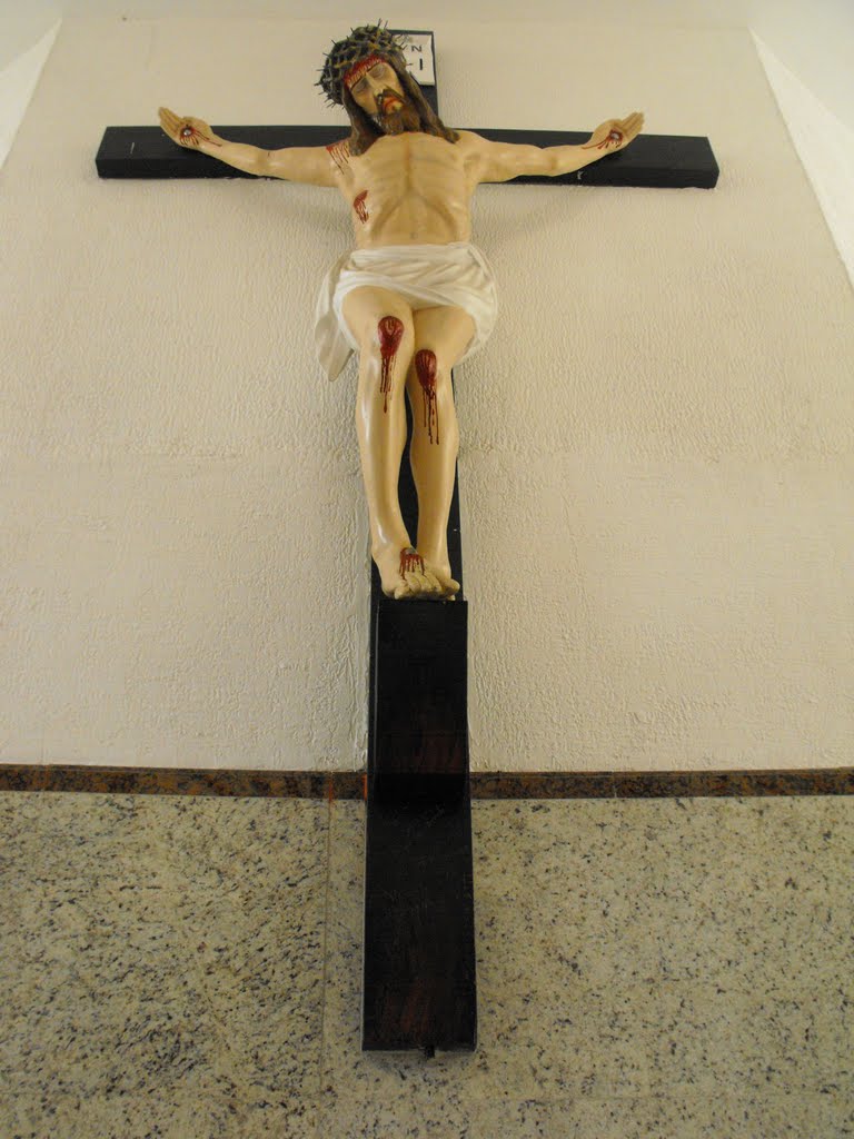 Canindé - Crucifixo da Sacristia da Basílica by Ivo Dias