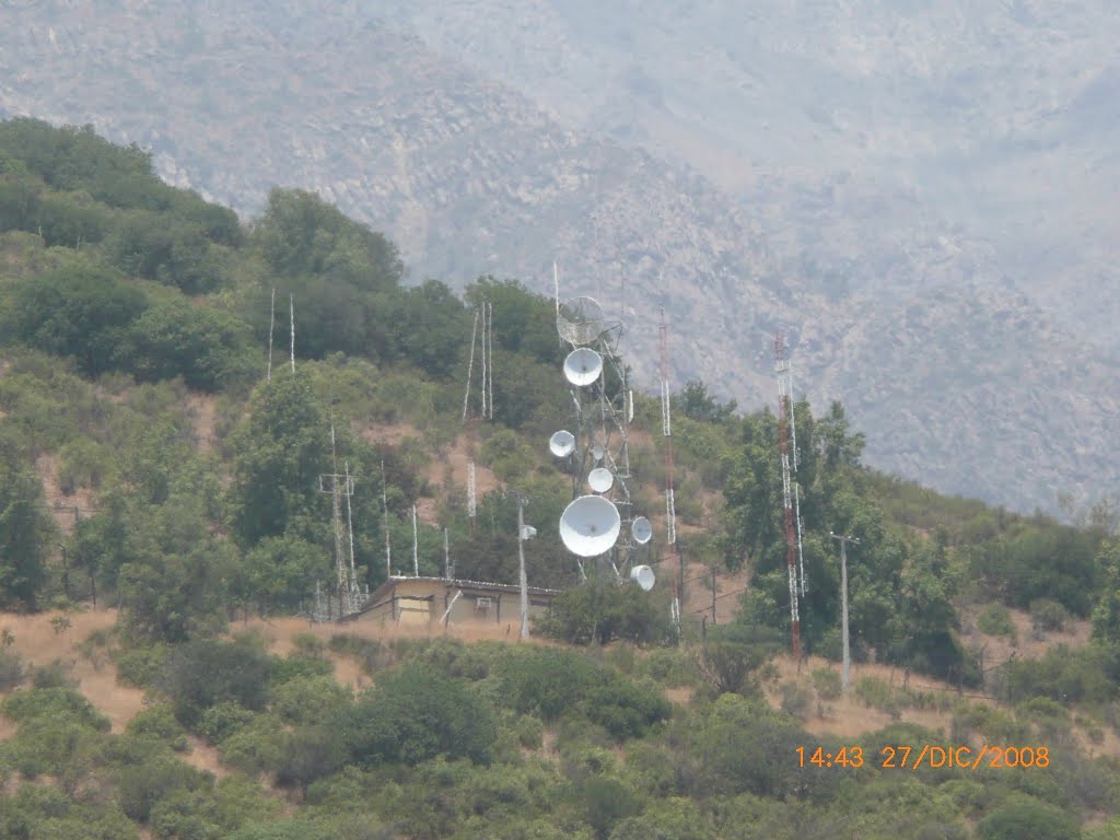 Antenas de Telefonia Celular al Interior del Parque Mahuida by JEG