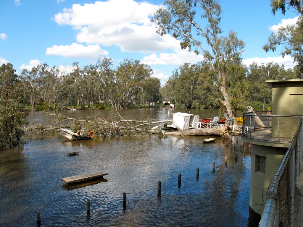 Flood & Devastation at Echuca by snucklepuff