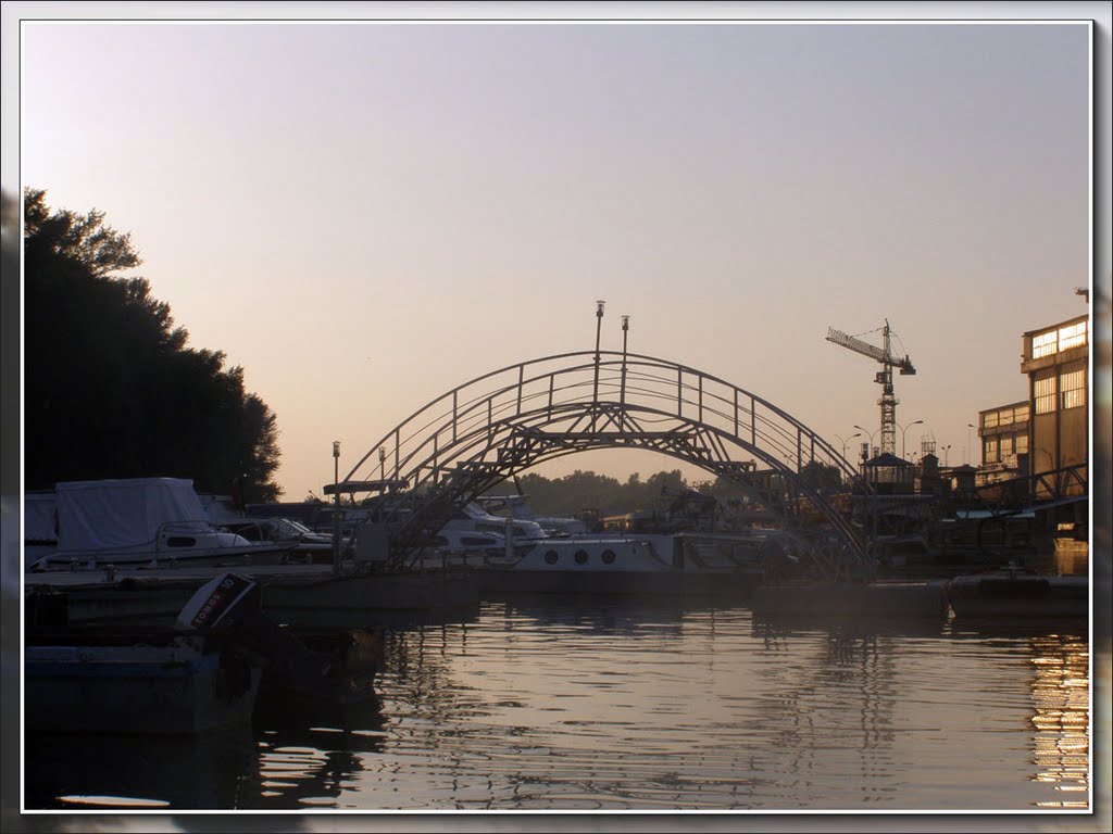 Marine Apatin (Marina Apatin) by Branko Ognjenović