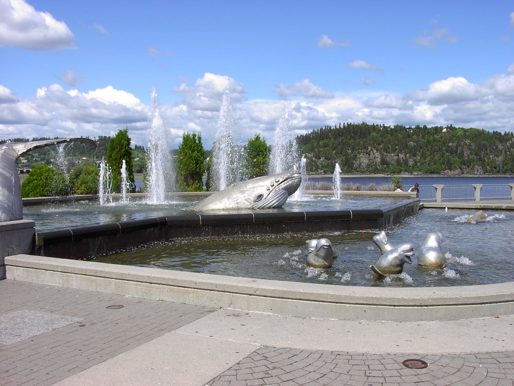 Fontaine, Vieux-Port de Chicoutimi, Québec by Guylaine Rousseau